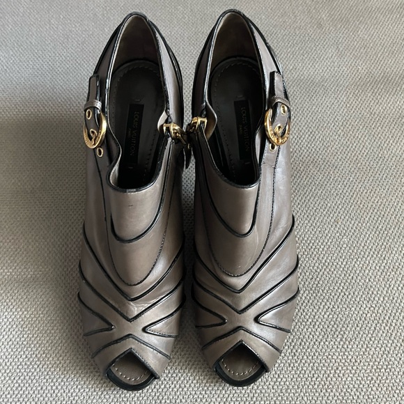 Louis Vuitton Bootie Peep Toe Heels size 38 - Picture 2 of 7